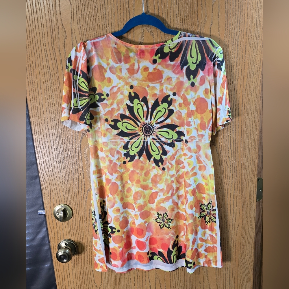 Aces Design Vibrant Rhinestone Floral Top - Picture 4 of 4